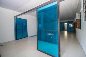 Depósito/Pavilhão com 250m² no bairro Navegantes em Porto Alegre para Alugar