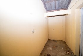 Depósito/Pavilhão com 250m² no bairro Navegantes em Porto Alegre para Alugar