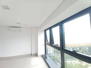 Salas/Conjuntos com 46m² no bairro Praia De Belas em Porto Alegre para Alugar