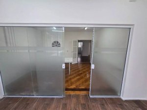 Casa com 450m², 2 dormitórios no bairro Santa Cecília em Porto Alegre para Alugar