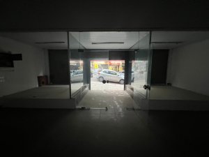 Loja com 300m² no bairro Centro Histórico em Porto Alegre para Alugar