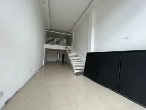 Loja com 141m² no bairro Alto Petrópolis em Porto Alegre para Alugar