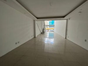 Loja com 141m² no bairro Alto Petrópolis em Porto Alegre para Alugar