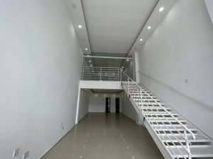 Loja com 141m² no bairro Alto Petrópolis em Porto Alegre para Alugar