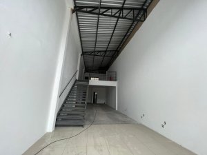 Loja com 121m² no bairro Petrópolis em Porto Alegre para Alugar