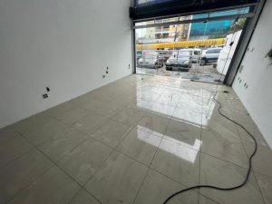 Loja com 121m² no bairro Petrópolis em Porto Alegre para Alugar