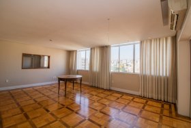 Apartamento com 170m², 3 dormitórios no bairro Moinhos de Vento em Porto Alegre para Alugar