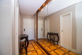 Apartamento com 170m², 3 dormitórios no bairro Moinhos de Vento em Porto Alegre para Alugar