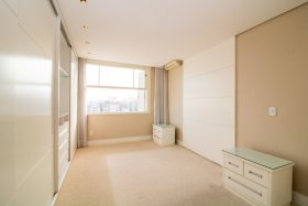 Apartamento com 170m², 3 dormitórios no bairro Moinhos de Vento em Porto Alegre para Alugar