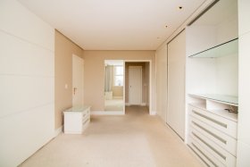 Apartamento com 170m², 3 dormitórios no bairro Moinhos de Vento em Porto Alegre para Alugar