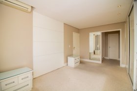 Apartamento com 170m², 3 dormitórios no bairro Moinhos de Vento em Porto Alegre para Alugar