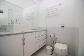 Apartamento com 170m², 3 dormitórios no bairro Moinhos de Vento em Porto Alegre para Alugar
