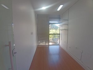 Salas/Conjuntos com 42m² no bairro Petrópolis em Porto Alegre para Alugar