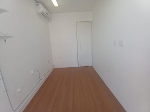 Salas/Conjuntos com 42m² no bairro Petrópolis em Porto Alegre para Alugar