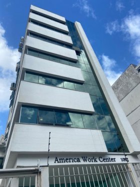 Salas/Conjuntos com 34m² no bairro Menino Deus em Porto Alegre para Alugar