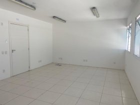 Conjunto/Sala com 34m² no bairro Menino Deus em Porto Alegre para Alugar