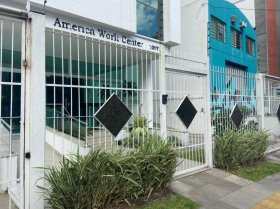 Salas/Conjuntos com 34m² no bairro Menino Deus em Porto Alegre para Alugar