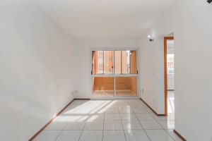 Apartamento com 60m², 2 dormitórios no bairro Partenon em Porto Alegre para Comprar