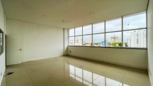 Salas/Conjuntos com 150m² no bairro Azenha em Porto Alegre para Alugar