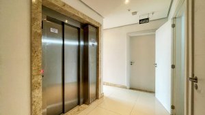 Salas/Conjuntos com 150m² no bairro Azenha em Porto Alegre para Alugar