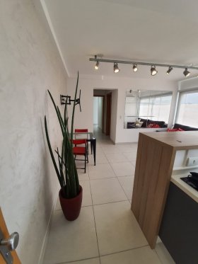 Apartamento com 61m², 2 dormitórios no bairro Higienópolis em Porto Alegre para Alugar