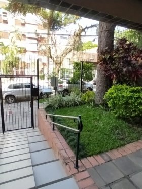 Salas/Conjuntos com 25m² no bairro Petrópolis em Porto Alegre para Alugar