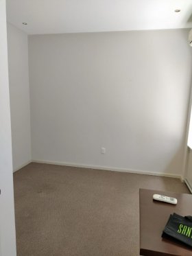 Salas/Conjuntos com 25m² no bairro Petrópolis em Porto Alegre para Alugar