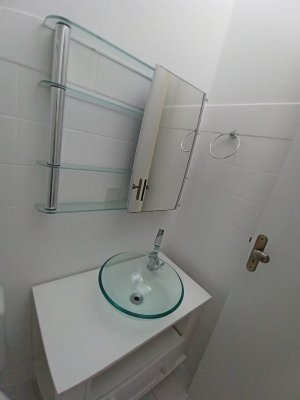 Apartamento com 55m², 2 dormitórios no bairro Petrópolis em Porto Alegre para Alugar