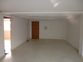 Salas/Conjuntos com 75m² no bairro Higienópolis em Porto Alegre para Alugar