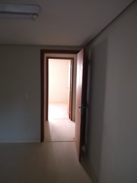 Salas/Conjuntos com 75m² no bairro Higienópolis em Porto Alegre para Alugar