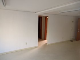 Salas/Conjuntos com 75m² no bairro Higienópolis em Porto Alegre para Alugar