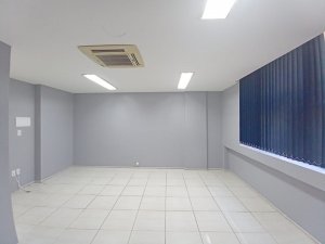 Conjunto/Sala com 25m² no bairro São Geraldo em Porto Alegre para Alugar