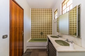 Casa com 500m², 3 dormitórios no bairro Boa Vista em Porto Alegre para Alugar