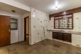 Casa com 500m², 3 dormitórios no bairro Boa Vista em Porto Alegre para Alugar