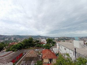 Apartamento com 80m², 2 dormitórios no bairro Santo Antonio em Porto Alegre para Alugar