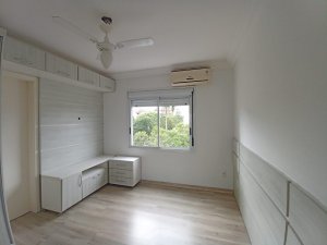 Apartamento com 83m², 3 dormitórios no bairro São Sebastião em Porto Alegre para Alugar