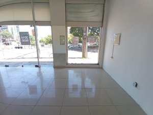 Loja com 130m² no bairro Auxiliadora em Porto Alegre para Alugar