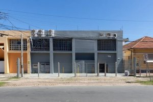 Depósito com 450m² no bairro Navegantes em Porto Alegre para Alugar