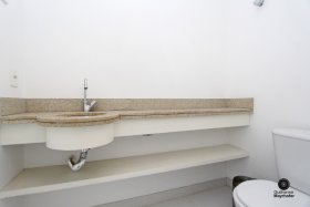 Apartamento com 125m², 3 dormitórios no bairro Jardim Europa em Porto Alegre para Alugar