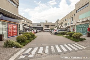 Loja com 126m² no bairro Tristeza em Porto Alegre para Alugar