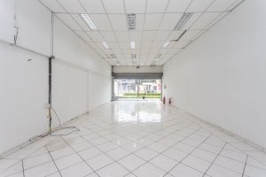 Loja com 126m² no bairro Tristeza em Porto Alegre para Alugar