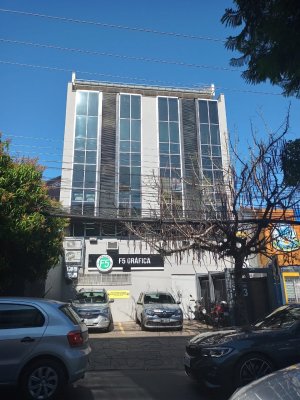 Conjunto/Sala com 130m² no bairro Independência em Porto Alegre para Alugar
