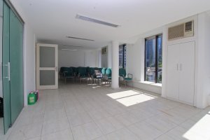 Salas/Conjuntos com 130m² no bairro Independência em Porto Alegre para Alugar