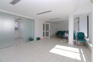 Salas/Conjuntos com 130m² no bairro Independência em Porto Alegre para Alugar