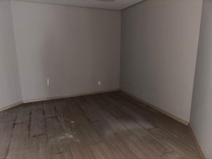 Loja com 233m² no bairro Moinhos de Vento em Porto Alegre para Alugar