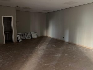 Loja com 233m² no bairro Moinhos de Vento em Porto Alegre para Alugar