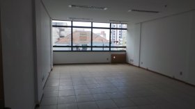 Salas/Conjuntos com 53m² no bairro São Geraldo em Porto Alegre para Alugar