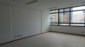 Conjunto/Sala com 53m² no bairro São Geraldo em Porto Alegre para Alugar