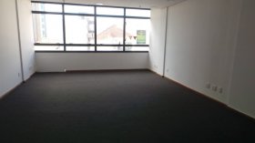 Salas/Conjuntos com 53m² no bairro São Geraldo em Porto Alegre para Alugar