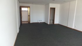 Salas/Conjuntos com 53m² no bairro São Geraldo em Porto Alegre para Alugar